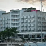 Moxy Patra Marina Отели в г. 