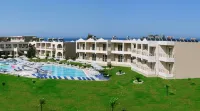 Emerald Hotel - Pools
