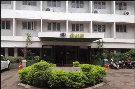 Hotel Sangam Отели в г. Варунджи