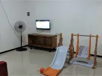 Alton Guest House (2 Bedrooms) Hotels in Sidorejo