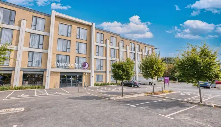 Premier Inn Bury St Edmunds North (A14) Отели в г. Ингам