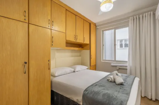 Functional Apt 120m from the Beach in BC | Cec0302