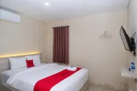 RedDoorz Plus Near RS Jih Solo Hotel a Jajar