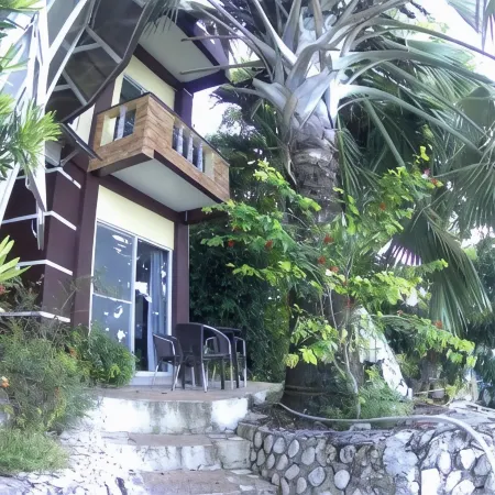 Oslob Seafari Resort