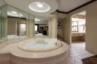 Quality Inn & Suites Quakertown-Allentown - Pet friendly