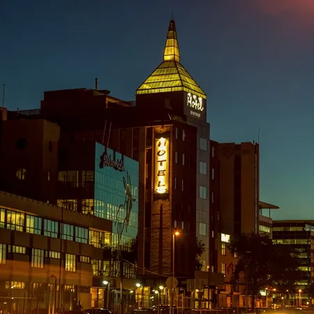 Exe Convention Plaza Madrid Отели рядом с достопримечательностью «Станция метро Montecarmelo»