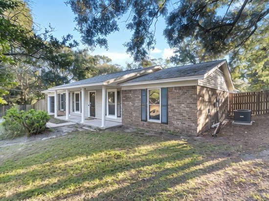 Charming Family Friendly 3-bedroom House in Fabulous Pensacola