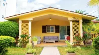Villa located 2 minutes from the beach, close to shops, most beautiful corner of Mauritius Hotel di 