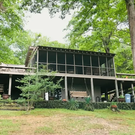 Views to Die For - Relax on 2 decks + Screen Porch; 1 mile to Pleasant Hill ramp