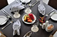 Dreamtel Kota Kinabalu - breakfast