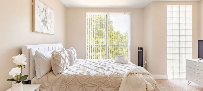 The Penny Lane Suite Отели в г. Акрон