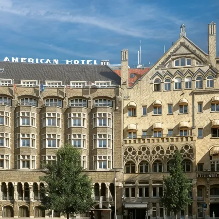 Clayton Hotel Amsterdam American Отели рядом с достопримечательностью «Плавучий дом-музей»