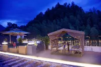 Fanjing Mountain Three Autumn B & B