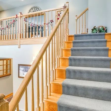 4000 sq. ft. With EXTRA LARGE BRAND NEW HOT TUB. Directly across from Ski Resort