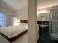 Palazzo Tasso Hotels near Peter's Beach