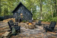 Hydrotherapy Jacuzzi-Sauna -Sauna • Hydro Hot Tub, Romantic Cabin
