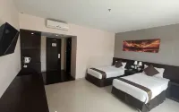 Grand Hawaii Hotel