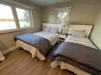 Newer Construction waterfront house with AC and WiFi in Barnstead Hotels in Barnstead