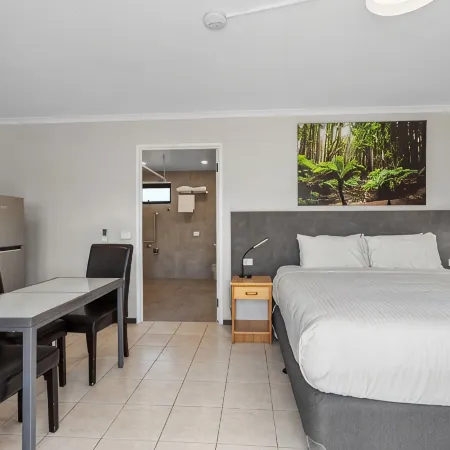 Apollo Bay Motel & Apartments