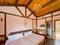 Xiangqing Garden Leisure Cabin Hotels near Cingjing