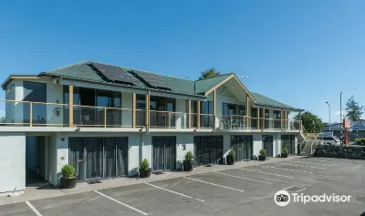 Gladstone Motel Hotels in 