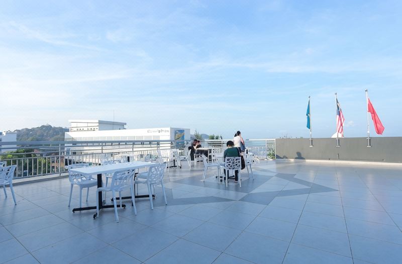 Adya Hotel Chenang photo 4