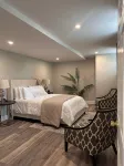 Peaceful escape! PRIVATE 1BR apartment! Stone FP, pool & pickleball court.