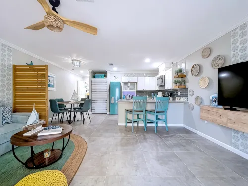 Wonderful Canal Front Condo on Lbk! Bring Your Boat!Cabana Beach Club Unit 11. - Wifi