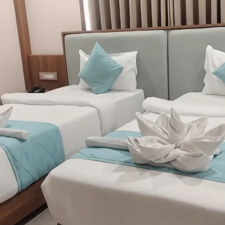 Hotel The Grand Bhagwati
