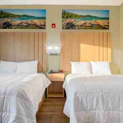 Royal Inn & Suites Rooms