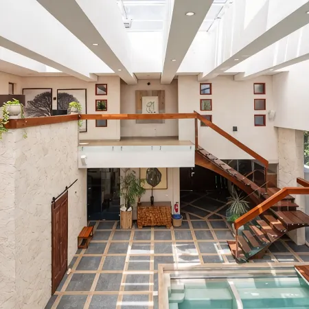 ¡TIKAL! Luxury 4BR Private Pool & Gym, 24/7 Security