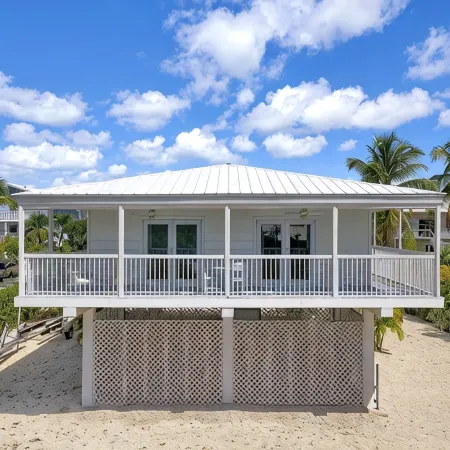 House in Islamorada, in exclusive Venetian Shores.