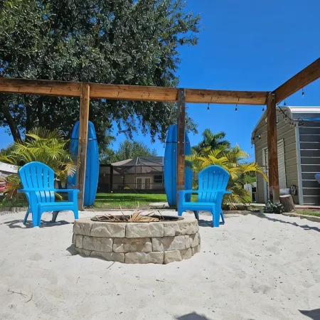 Enjoy Pool, Billiards, Sauna, Access to the Lake