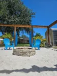 Enjoy Pool, Billiards, Sauna, Access to the Lake