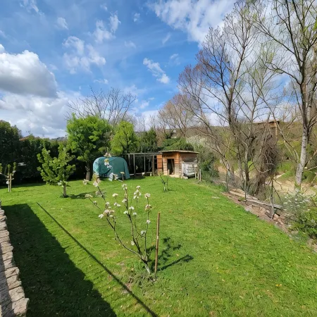 Family Home with Jacuzzi, Swimming Pool and Gym