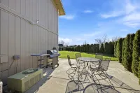 Central Location D in Cul de Sac, 2 Bedroom, 1 Bath-Sleeps 6, Pets Allowed - 2-Star