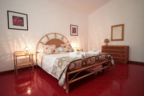 VILLA CALABERNARDO APARTAMENT RED 6 BEDS / 50 METERS FROM THE SEA