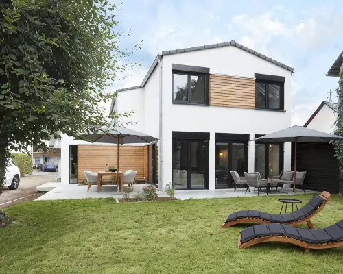 Ferienhaus für 1-12 Personen, mit 4 Schlafzimmern Hotels in Mayen