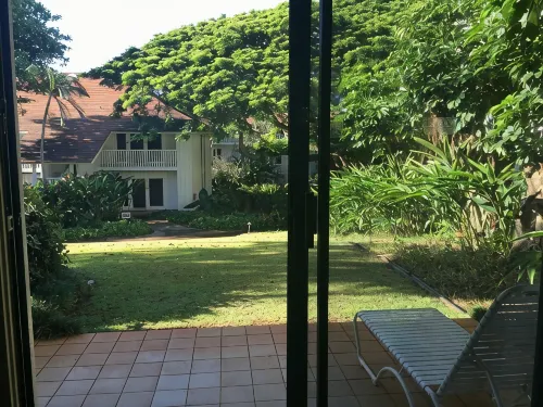 2/2 BEACH FRONT RESORT w/AC, Poipu Beach, Kiahuna Gardenview -End Unit, Pool/Gym - Homestays