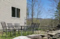 Cheerful Mountain Cottage