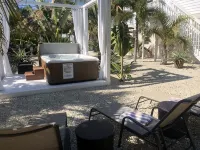 Tropical Gateway to the Beaches. Caribbean Tiki Hut feeling - w/m discounts - Beach