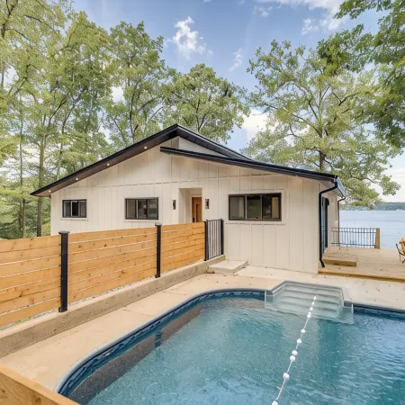 The Nest at Eagle Bay Cove on Lake D'Arbonne with pool, boathouse and game room!