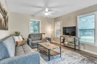 Charming 2/1 Cottage-Style House Near Texas A&M, Recently Updated -  Privatzimmer