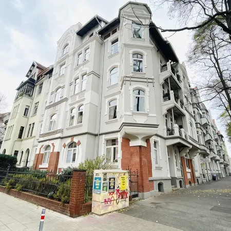 Quite, artsy apartment in a central location
