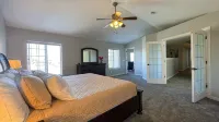 Lakefront Getaway with Game Room and Theater Seating - 4 stjerner