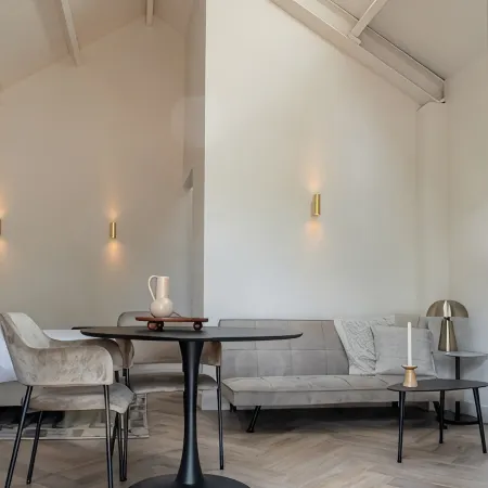 Stijlvolle Tiny House met Parkeerplek in Hoorn
