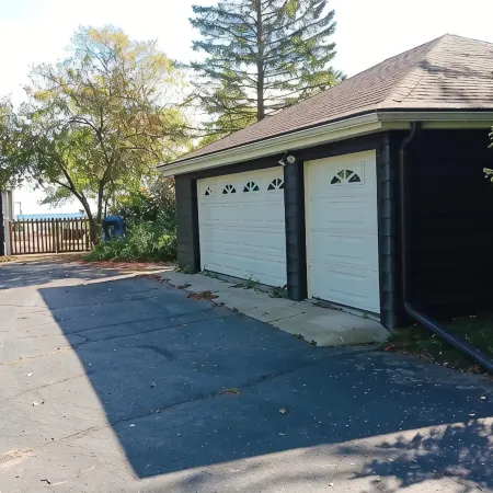 Pelican Point - Private Retreat - just 4 miles to downtown Sheboygan