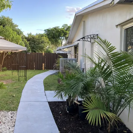 Excellent Studio Centraly Located