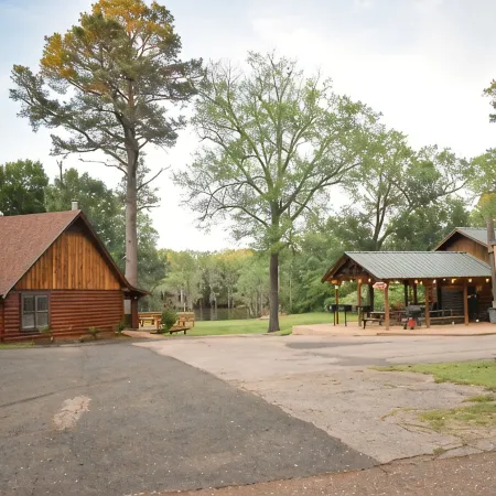 The Lodge-Uncertain Lodge and Inn; Breathtaking Cabin That Sleeps 10