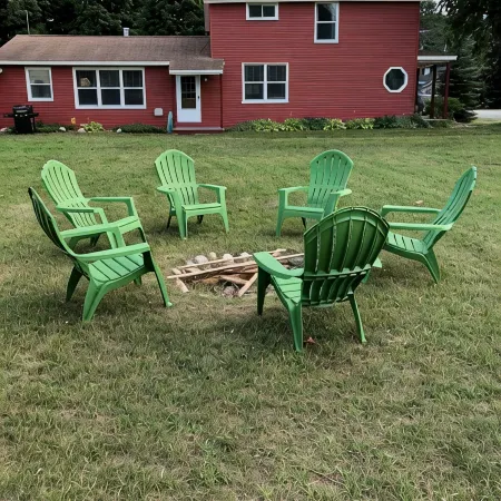 Big Red a newly renovated 4 bedroom historic home in the heart of Grand Marais!